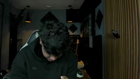 mr_mois online show from June 9, 6:47 am
