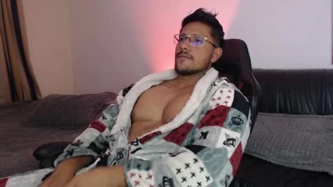 AARON online show from June 4, 9:26 am
