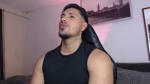 AARON online show from June 12, 10:36 am
