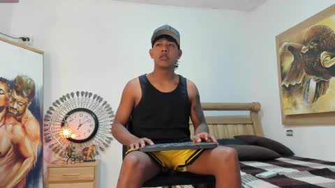 mr_stiven_ online show from May 12, 3:14 am