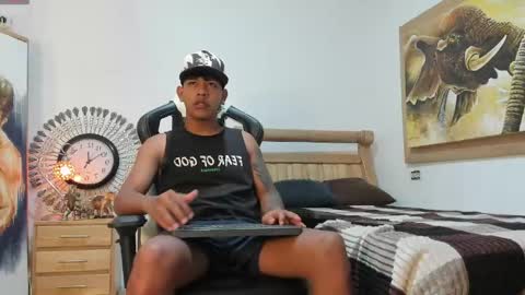 mr_stiven_ online show from May 13, 3:04 am