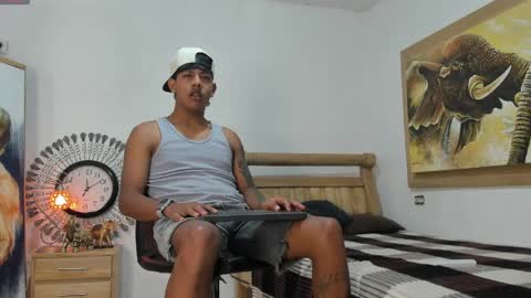 mr_stiven_ online show from May 17, 3:04 am