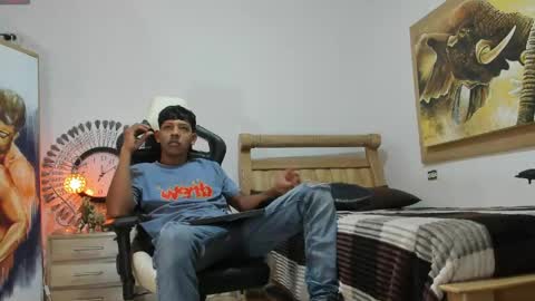 mr_stiven_ online show from June 5, 6:31 am
