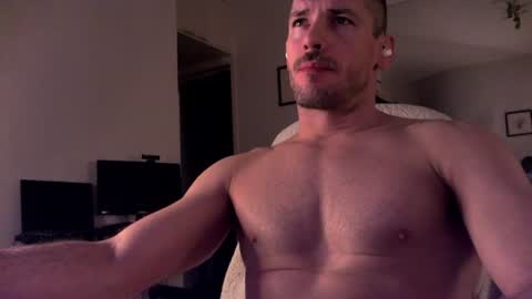 Snapshot of mr_th0m chatting on June 18, 4:46 am Thomas A. online show from June 18, 4:46 am