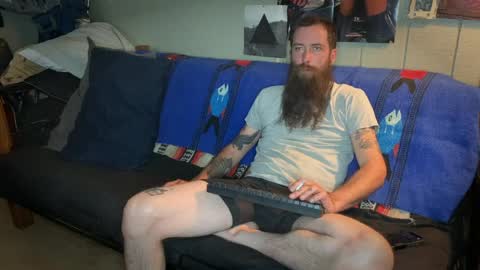 Snapshot of mr_valdor chatting on March 31, 12:23 am Valdor online show from March 31, 12:23 am