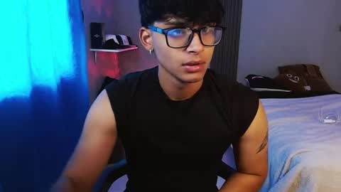 Snapshot of mr_yisuz chatting on July 20, 12:29 pm yisuz online show from July 20, 12:29 pm
