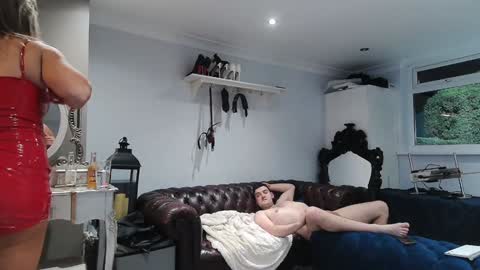 Snapshot of mrandmrsvanilla chatting on December 7, 1:36 am mr and mrs vanilla online show from December 7, 1:36 am