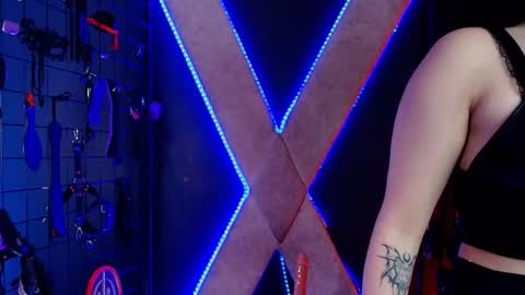 mranii_queen_bdsm_ online show from December 18, 3:34 am