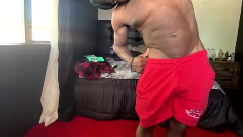 MrBigDThomas online show from March 24, 4:34 pm