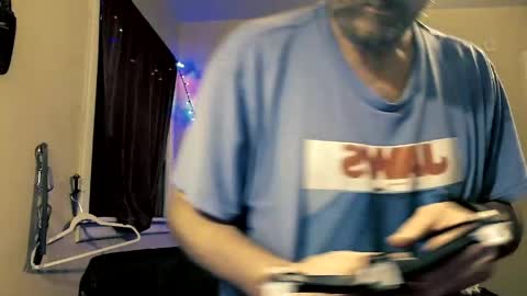 mrbiggintx online show from April 13, 8:31 am