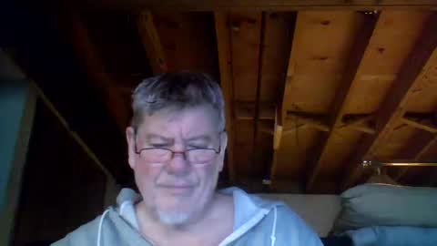 Snapshot of mrblade666 chatting on February 18, 11:01 pm mrblade666 online show from February 18, 11:01 pm