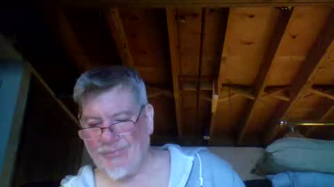 Snapshot of mrblade666 chatting on February 20, 1:57 am mrblade666 online show from February 20, 1:57 am