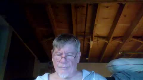 Snapshot of mrblade666 chatting on March 11, 9:32 pm mrblade666 online show from March 11, 9:32 pm