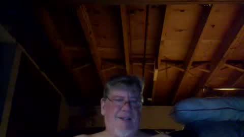 Snapshot of mrblade666 chatting on March 27, 1:33 am mrblade666 online show from March 27, 1:33 am