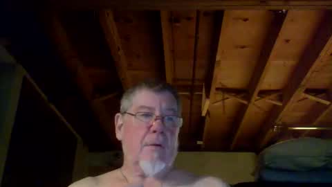 Snapshot of mrblade666 chatting on May 25, 2:23 pm mrblade666 online show from May 25, 2:23 pm