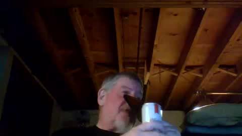 Snapshot of mrblade666 chatting on May 26, 11:12 pm mrblade666 online show from May 26, 11:12 pm