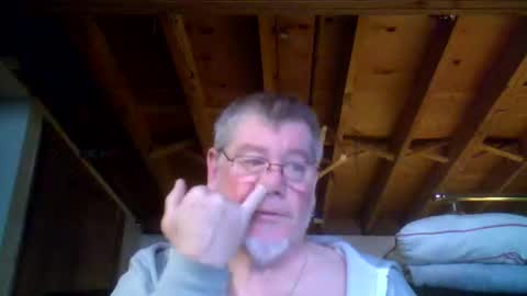 Snapshot of mrblade666 chatting on June 1, 9:55 am mrblade666 online show from June 1, 9:55 am