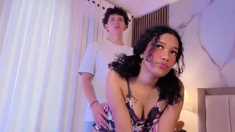 Snapshot of mrblake_ chatting on November 27, 9:06 pm Mrs and Miss Blake online show from November 27, 9:06 pm