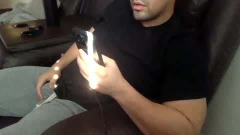 Mr Bree online show from December 1, 8:36 pm