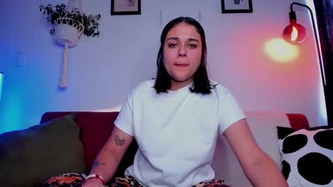 Laura online show from November 21, 4:27 pm