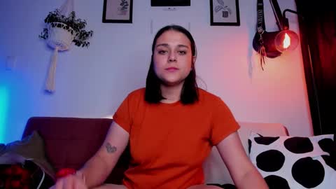 Laura online show from November 26, 11:17 pm