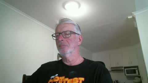 Snapshot of mrcreek1531 chatting on April 26, 3:37 am mrcreek1531 online show from April 26, 3:37 am