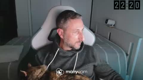 mrdr000 online show from March 29, 8:20 pm