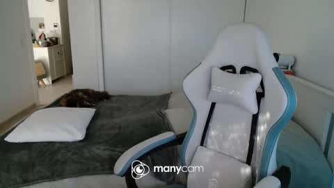 mrdr000 online show from June 5, 6:42 am