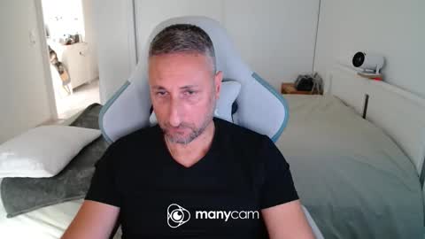 mrdr000 online show from June 9, 10:27 am