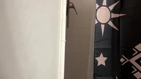 mreric_210 online show from September 9, 11:15 pm