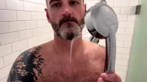 Snapshot of mrexhibits chatting on October 13, 3:17 am mrexhibits online show from October 13, 3:17 am