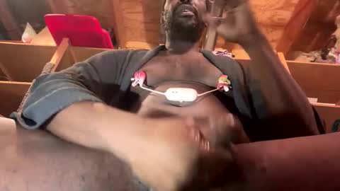 Snapshot of mrgsm975 chatting on January 1, 7:43 pm GSpotMassager online show from January 1, 7:43 pm