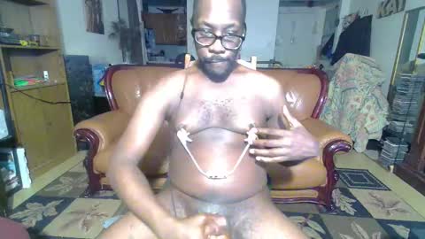 Snapshot of mrgsm975 chatting on December 3, 4:31 am GSpotMassager online show from December 3, 4:31 am