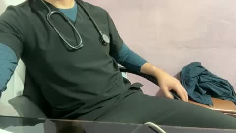 Snapshot of mrheartsoul chatting on March 10, 2:27 am MrHeart online show from March 10, 2:27 am