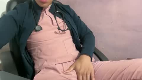 Snapshot of mrheartsoul chatting on March 28, 5:07 am MrHeart online show from March 28, 5:07 am