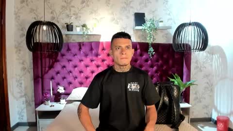 mrjustin_ online show from November 16, 8:25 pm