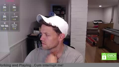 Snapshot of mrkenridge chatting on May 20, 1:39 pm mrkenridge online show from May 20, 1:39 pm