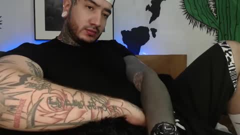 mrmanny__ online show from December 10, 9:11 pm