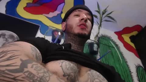 Snapshot of mrmanny__ chatting on October 19, 3:34 pm mrmanny__ online show from October 19, 3:34 pm