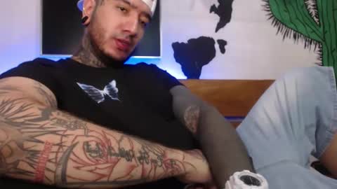 Snapshot of mrmanny__ chatting on December 15, 4:06 am mrmanny__ online show from December 15, 4:06 am