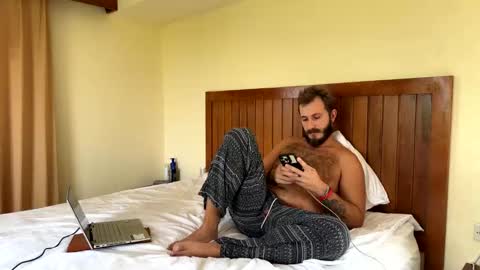 Max online show from March 26, 5:35 am