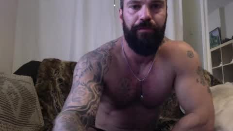 Snapshot of mrmsnow chatting on October 25, 9:39 am Mr Snow online show from October 25, 9:39 am