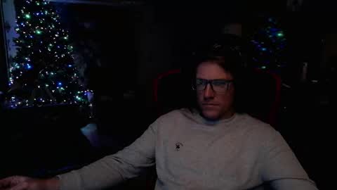 Snapshot of mrmurdoch chatting on December 16, 8:52 am Mr. Murdoch online show from December 16, 8:52 am