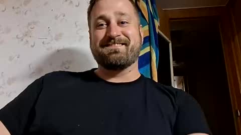 Snapshot of mrnielsen4 chatting on October 7, 3:58 am mrnielsen4 online show from October 7, 3:58 am