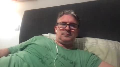 Snapshot of mrsensible chatting on March 4, 2:39 am Mr Sensible online show from March 4, 2:39 am