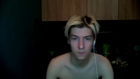 Snapshot of mrsexycum4u chatting on February 2, 1:34 am Adam online show from February 2, 1:34 am