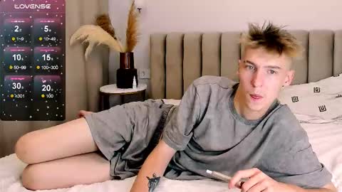 Adam online show from October 10, 11:04 pm