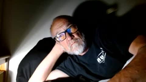 mrtease5 online show from May 17, 5:05 am