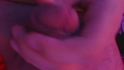 Snapshot of mrthickdick19822 chatting on November 27, 4:36 am mrthickdick19822 online show from November 27, 4:36 am