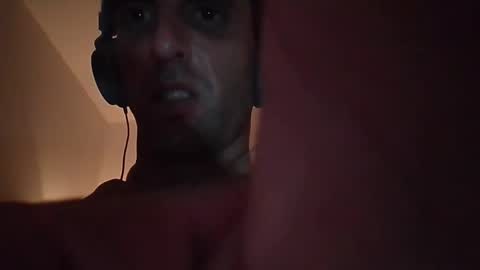 Snapshot of mrwhite017 chatting on January 27, 6:09 pm Mrwhite017 online show from January 27, 6:09 pm